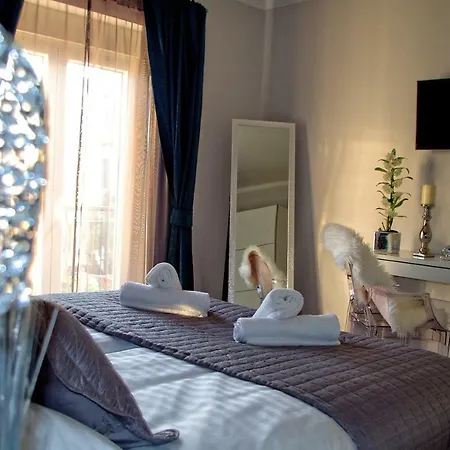 Nia Apartment *